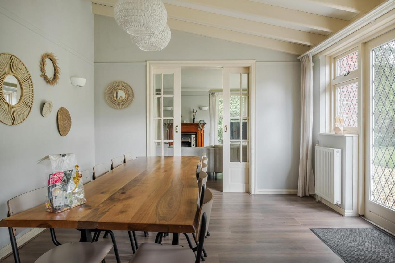 Beautiful English Villa With Hottub Zuidwolde  Exterior photo